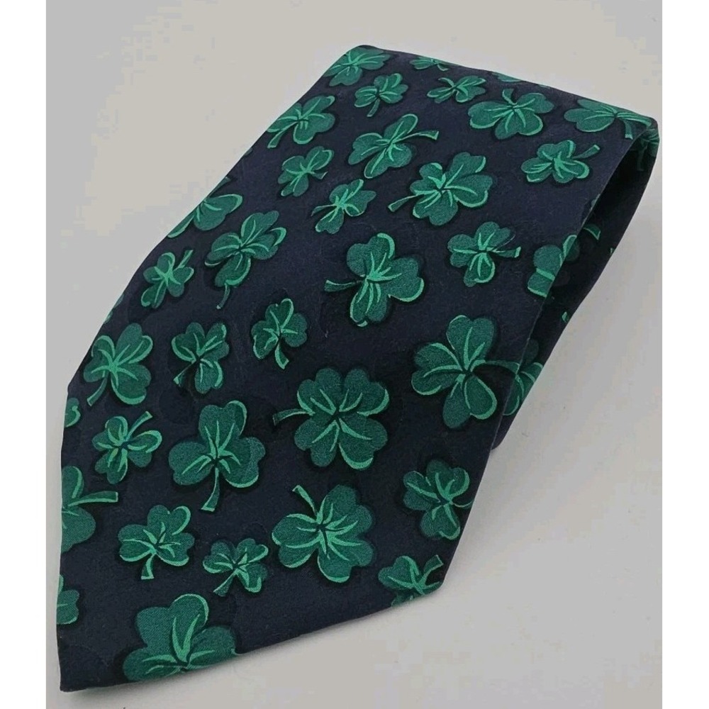 Shamrock Four Leaf Clover Mens Necktie Green Black St Patrick's day 3.85" X 59"